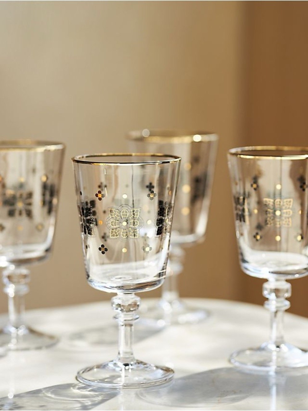 Set of 8 Bistro Tile wine glasses 24k gold